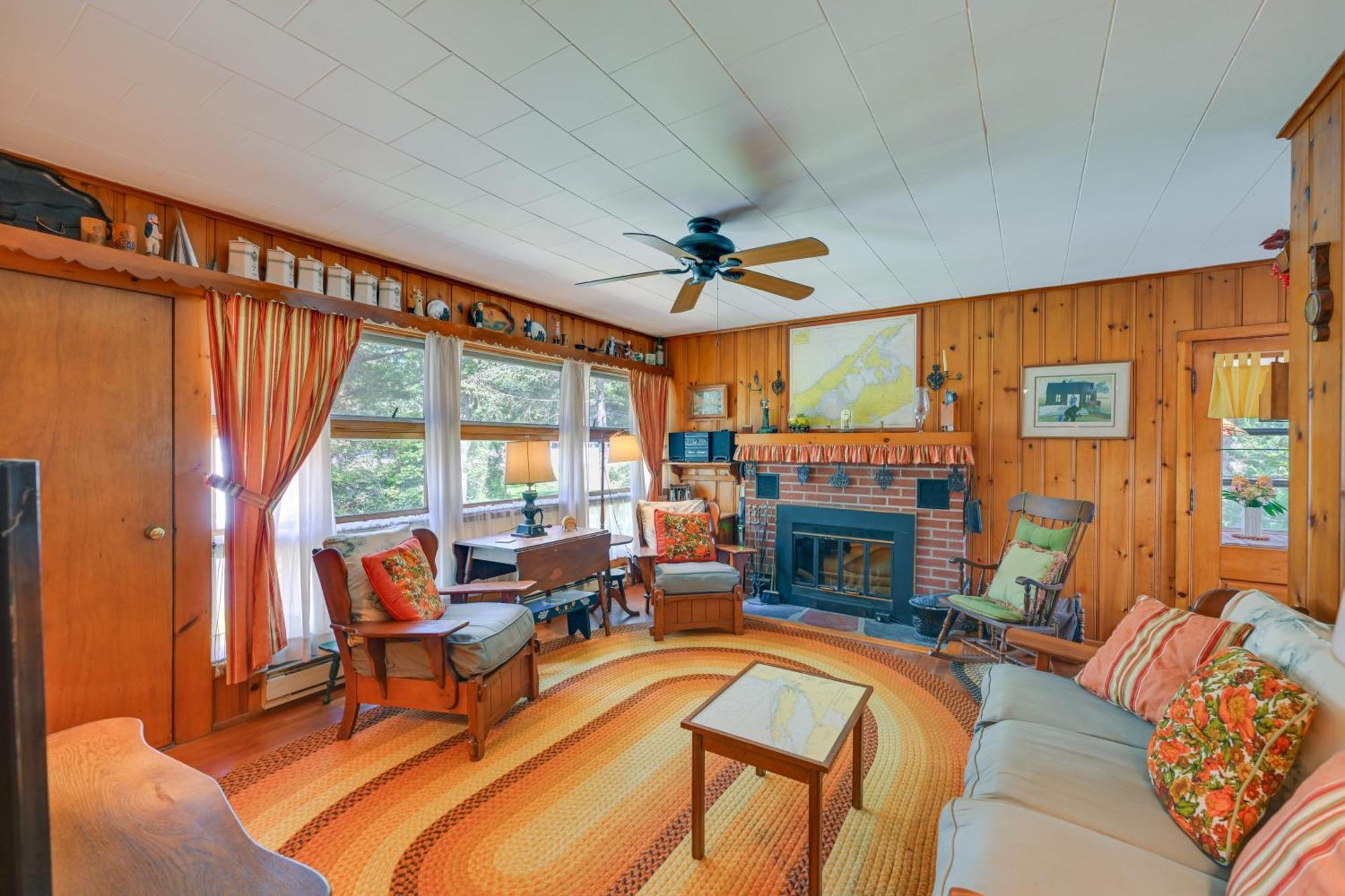 Home In Long Island Wine Country - Walk To Beach! Cutchogue Экстерьер фото